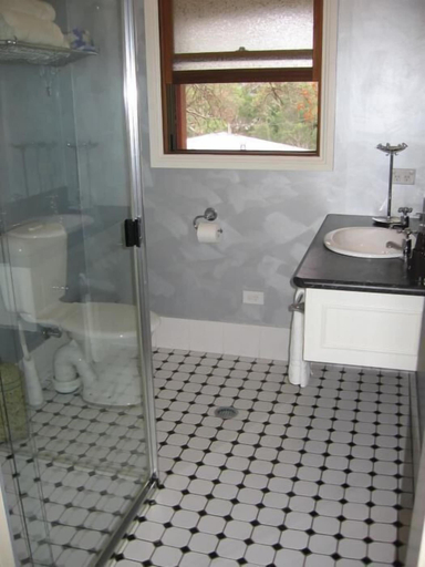 Bathroom 4, Bowral Road Bed and Breakfast, Wingecarribee