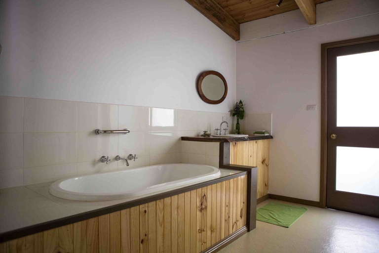 Bathroom, Buttercuphill B&B, Yarra Ranges - Central