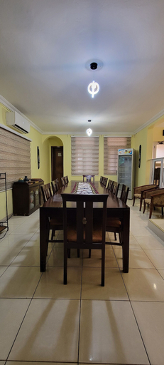Food & Drinks, Alma House, Accra