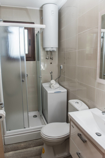 Bathroom, Sunset Holiday Home