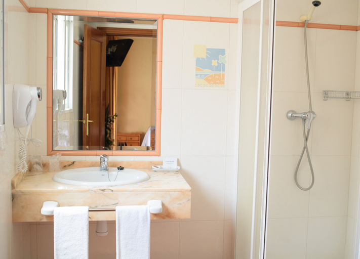 Bathroom 5, Hostal Jayma, Granada