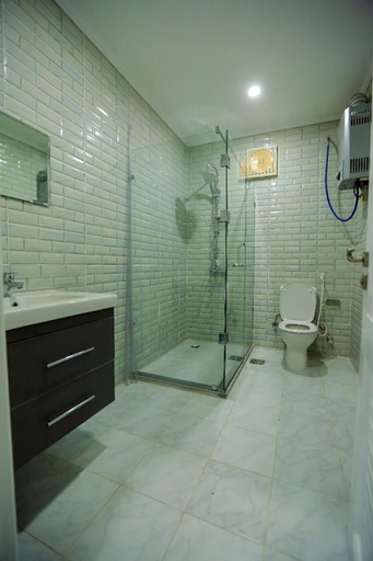 Bathroom 4, Azar Boutique Hotel, 'Abdin
