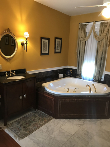 Bathroom 4, Edgewood Manor, Providence