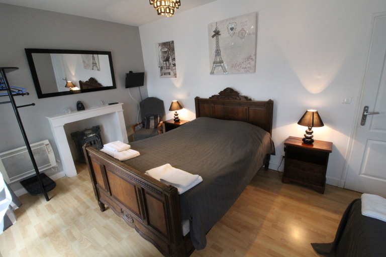 Bedroom 4, Château de Quesmy, Oise