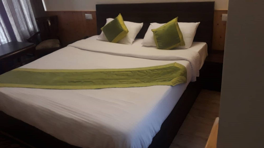 Bedroom 2, Seven Hills Hotel, Shimla