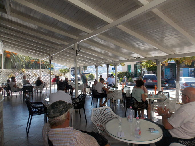 Food & Drinks 4, Hotel Renato, Sarandës
