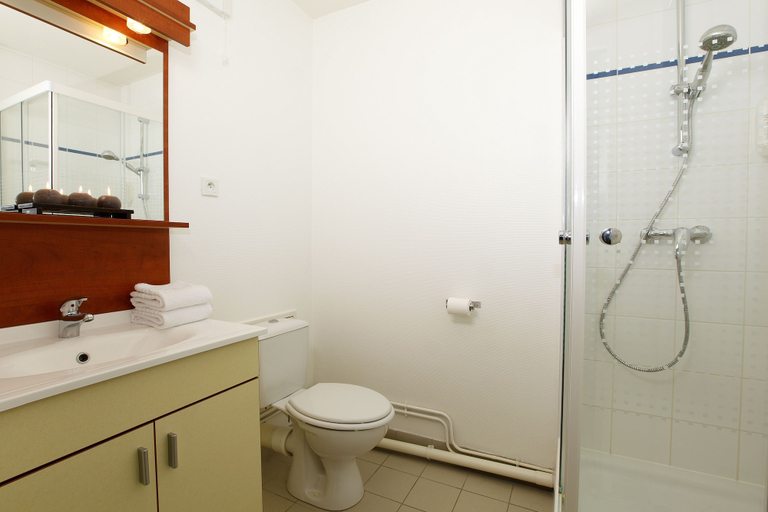 Bathroom 5, Appart'City Classic Rennes Beauregard, Ille-et-Vilaine