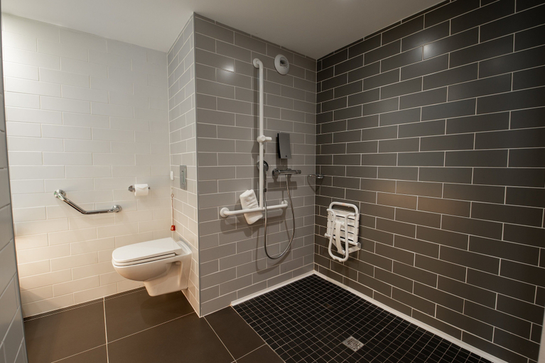 Bathroom 5, Holiday Inn Express ARCACHON - LA TESTE, Gironde