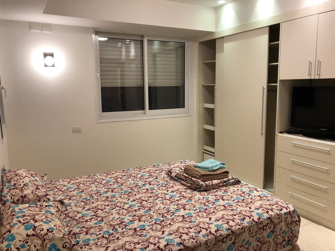 Bedroom 2, Villa with Garden near Beach