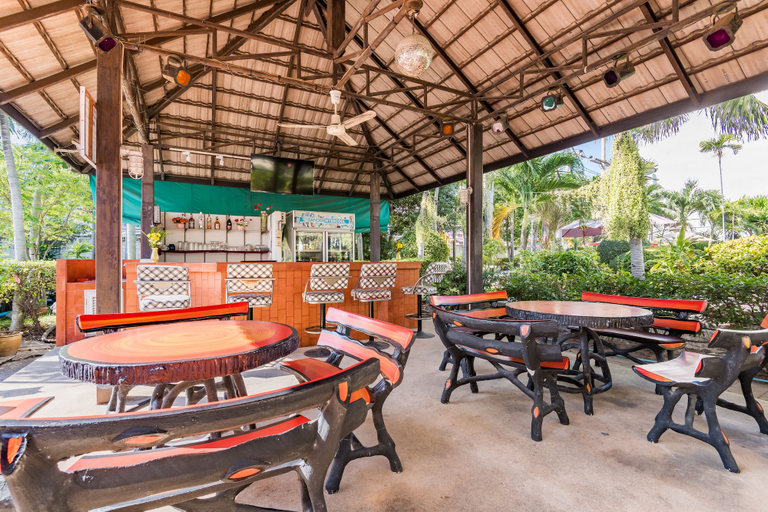 Food & Drinks 5, Romeo Palace, Pattaya