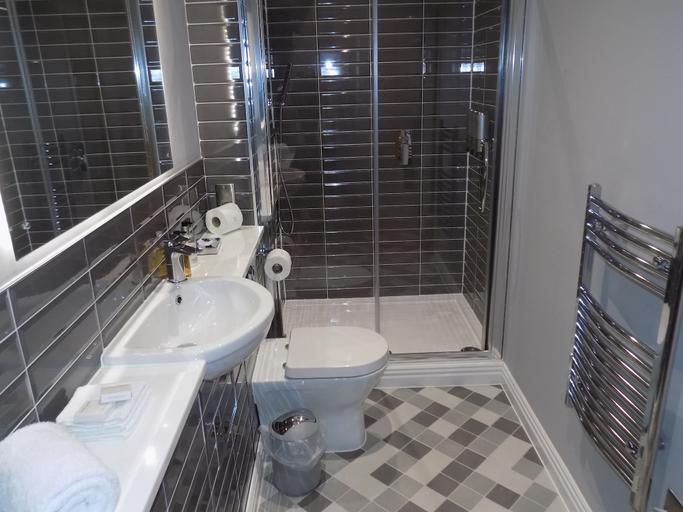 Bathroom 4, The Old Wool House Apartments, Cumbria
