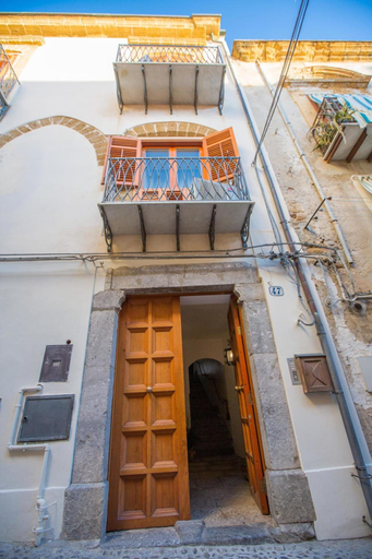 Exterior & Views 2, Palazzo Raho, Palermo