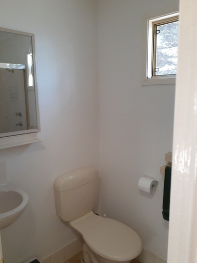 Bathroom 3, Acclaim Gateway Caravan Park, Dundas
