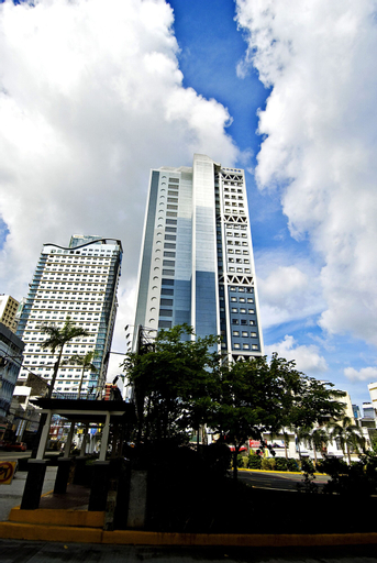 Exterior & Views 20