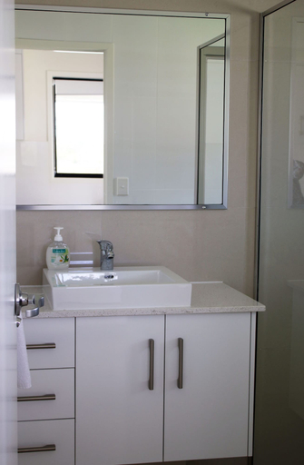 Bathroom 4, Casa Nostra Motel, Rockhampton