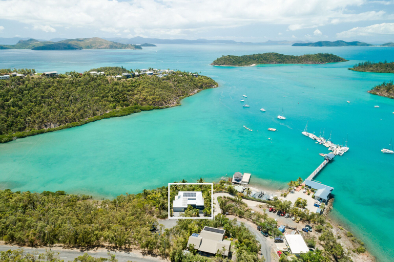 Others 5, Baybliss Studio 1, Whitsunday