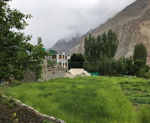 Others 5, Maha Guest House, Leh