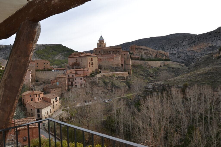 Others 4, Hostal los Palacios, Teruel