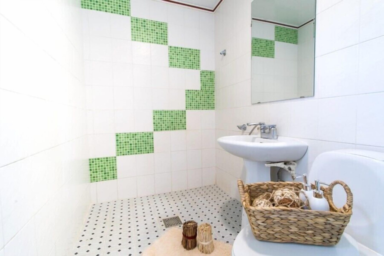 Bathroom 3, Sunny Junny Pension, Pyeongchang