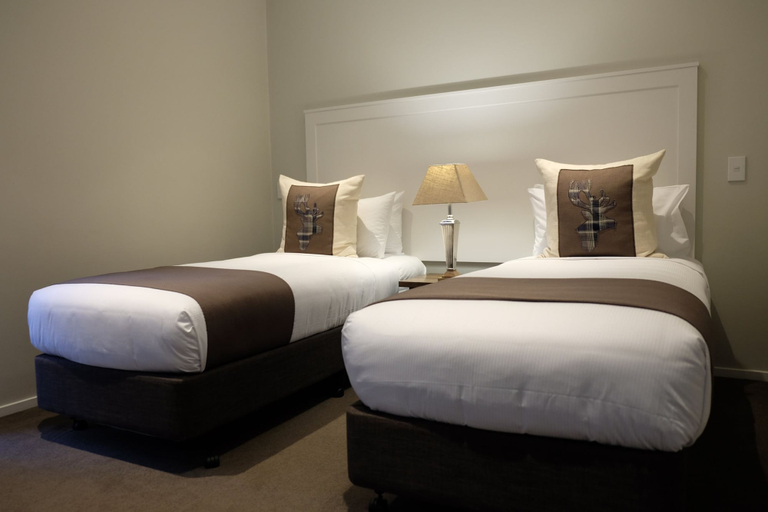 Bedroom 2, West Meadows Motel, Queenstown-Lakes