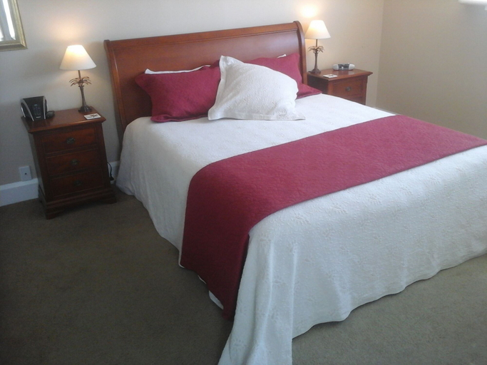 Bedroom 2, Kershaw House Boutique Accommodation, Tasman