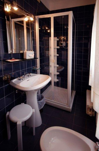 Bathroom 4, Hotel La Vecchia Cartiera, Siena