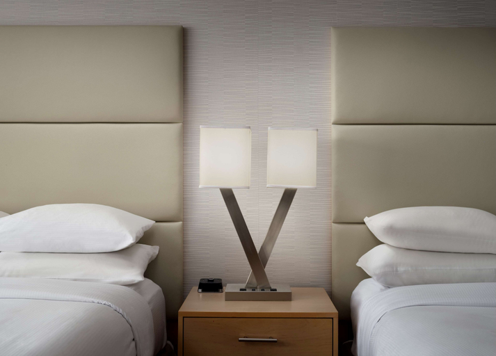 Bedroom 4, DoubleTree by Hilton Philadelphia Center City, Philadelphia