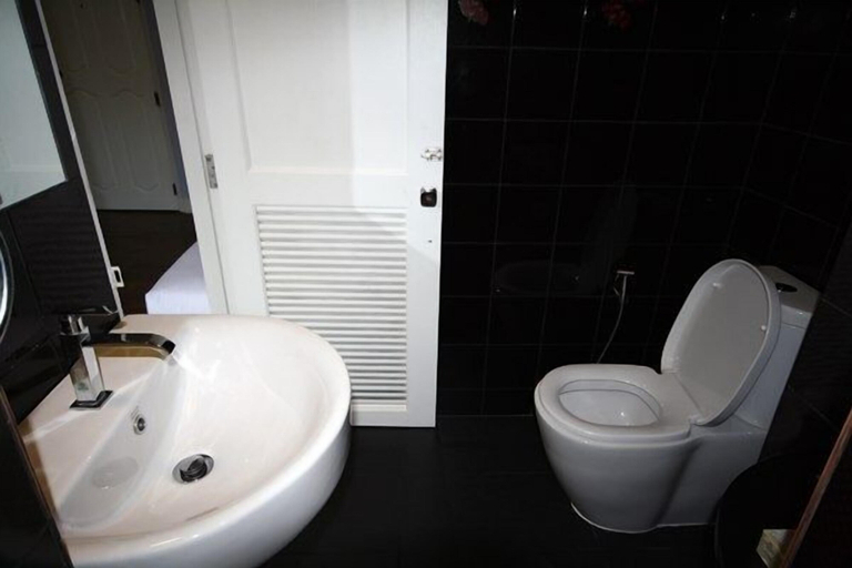 Bathroom 3, Hotel Alley, Hua Hin