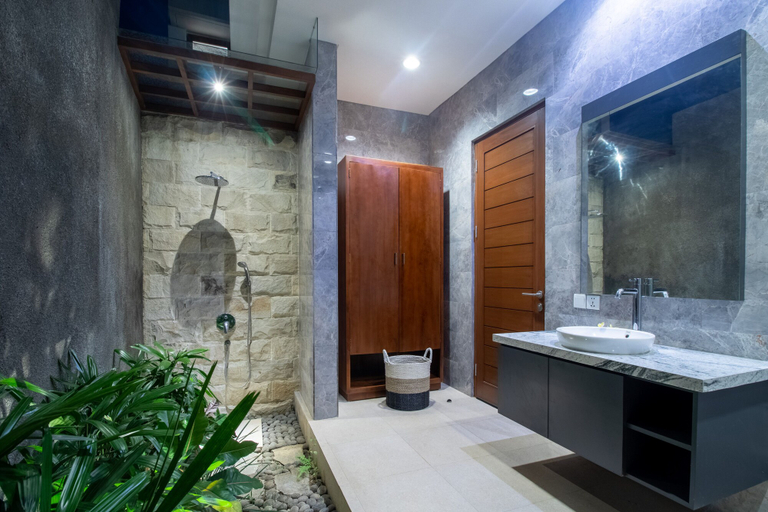 Bathroom 4, Sayang Sanur Villa IV, Denpasar