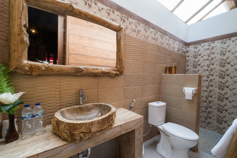 Bathroom 4, Radiance Sunset Villas Lembongan, Klungkung