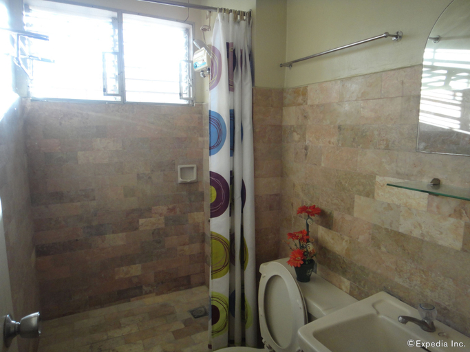 Bathroom 3, GE Home Residential Inn, Cebu City