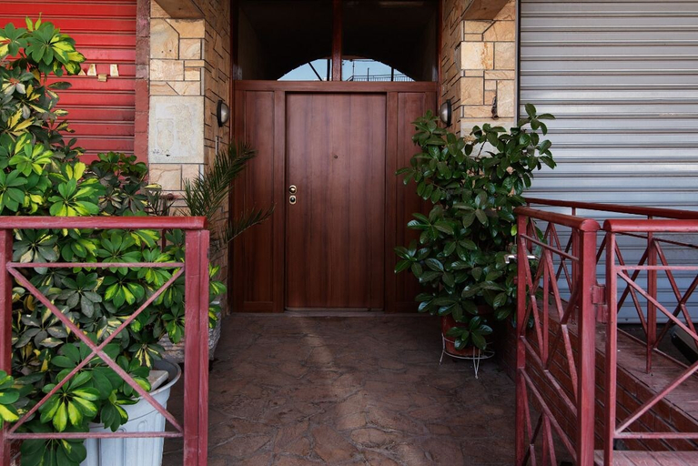 Others 5, Spacious House, Attica