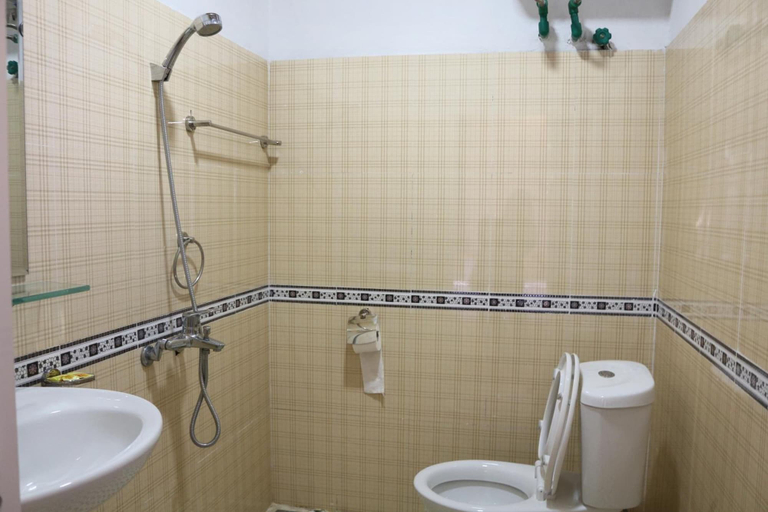 Bathroom 3, Thanh Homestay, Sa Pa
