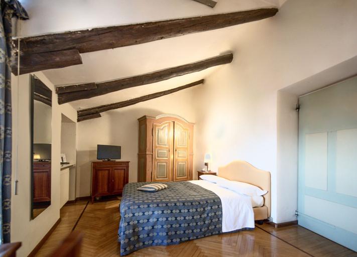 Bedroom 4, Castello Rosso, Cuneo