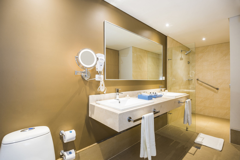 Bathroom 5, Cosmos Pacifico Hotel, Buenaventura
