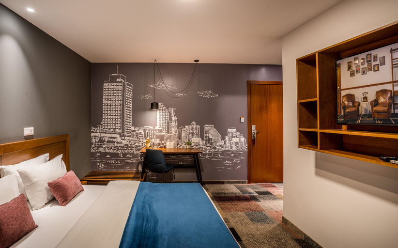 Bedroom 4, Embassy Hotel Tel Aviv
