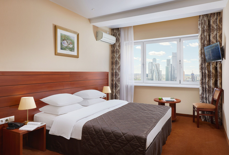 Bedroom 3, Hotel Bega, Northern