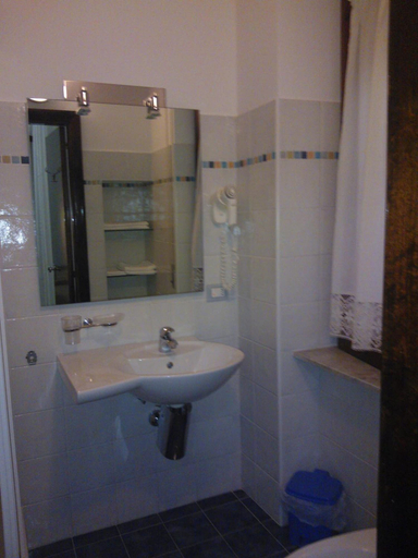 Bathroom 4, B&B Vittoria, Salerno