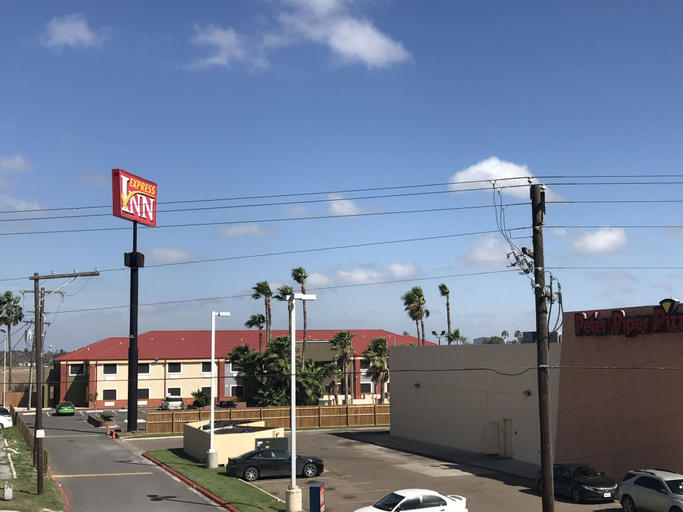 Exterior & Views 2, Express Inn, Hidalgo