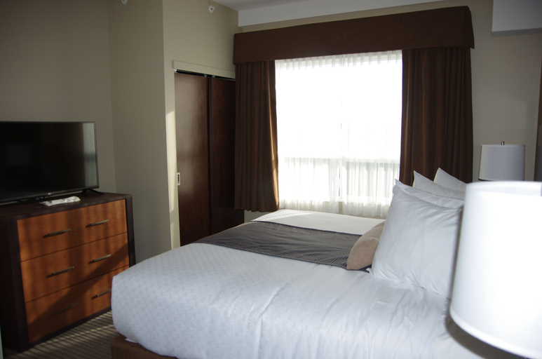 Bedroom 3, Best Western Plus Lacombe Inn & Suites, Division No. 8