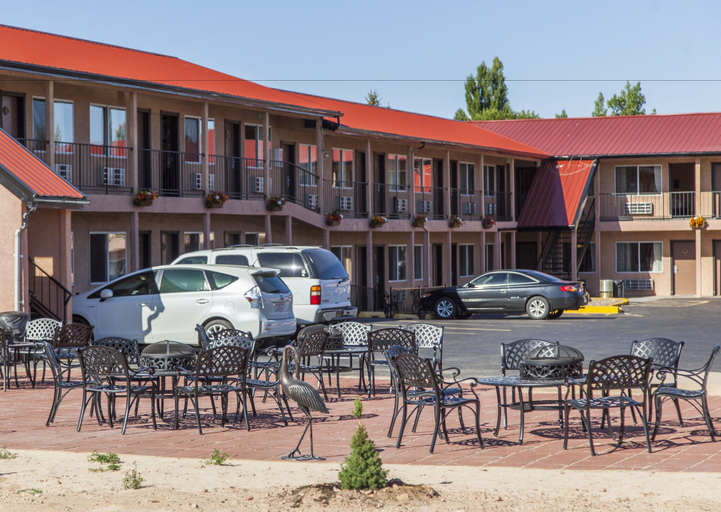 Exterior & Views 2, Mountain View Lodge, Iron