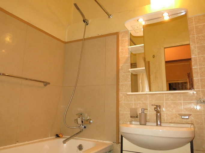 Bathroom 4, CityInn Dinamo, Northern