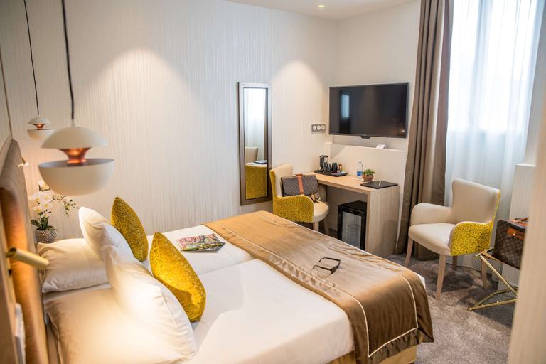 Bedroom 3, Best Western Beausejour, Hautes-Pyrénées