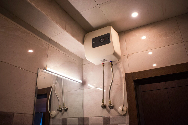 Bathroom 3, Atlantic Hotel And Suites, Mainland