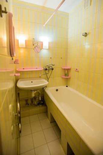 Bathroom 3, AG Apartment Basseynaya 53, Sankt-Peterburg gorsovet