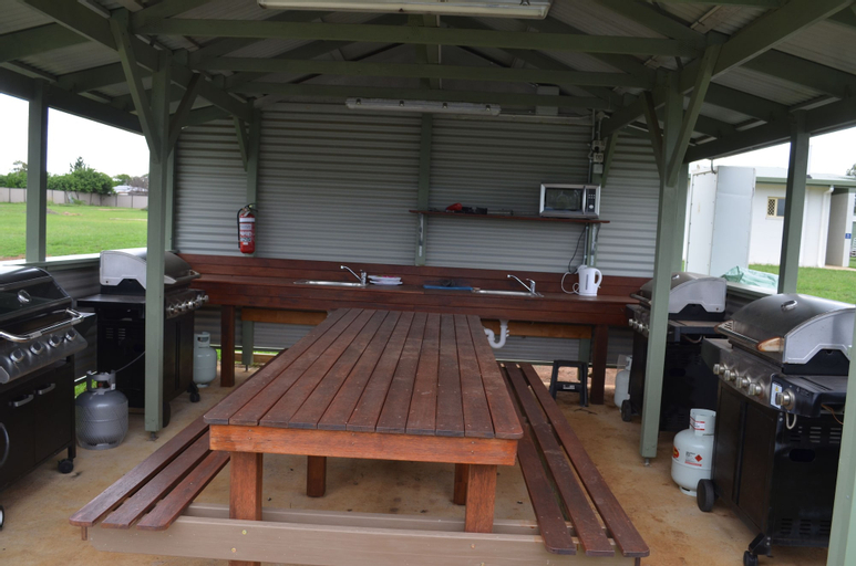 Others 5, Wondai Accommodation Units and Villas, Wondai