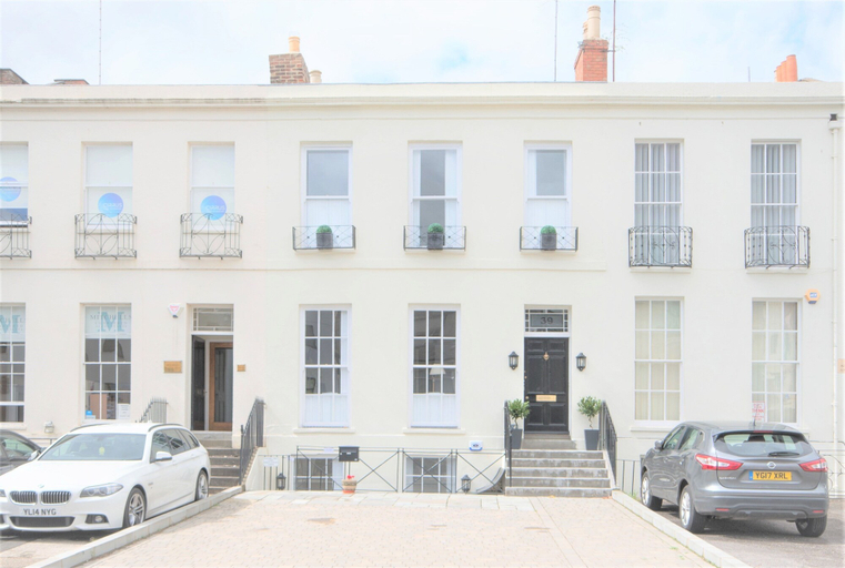 Exterior & Views, Luxury Apartments - Rodney Road, Gloucestershire