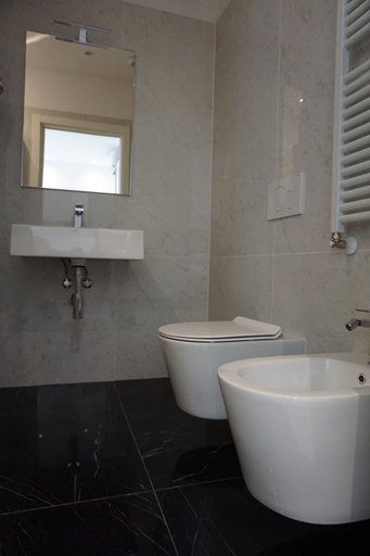 Bathroom 4, Hotel Ducale, Rimini