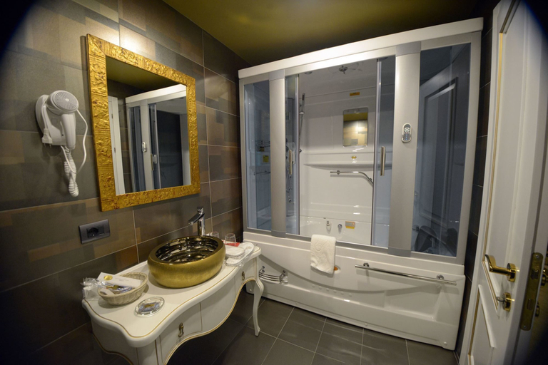 Bathroom 3, Hymetis Palace, Pogradecit