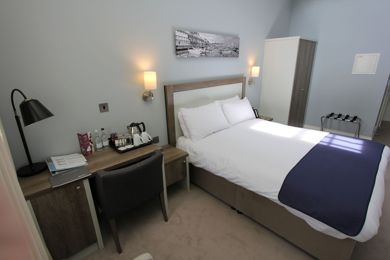 Bedroom 4, Yarrow Hotel, Kent